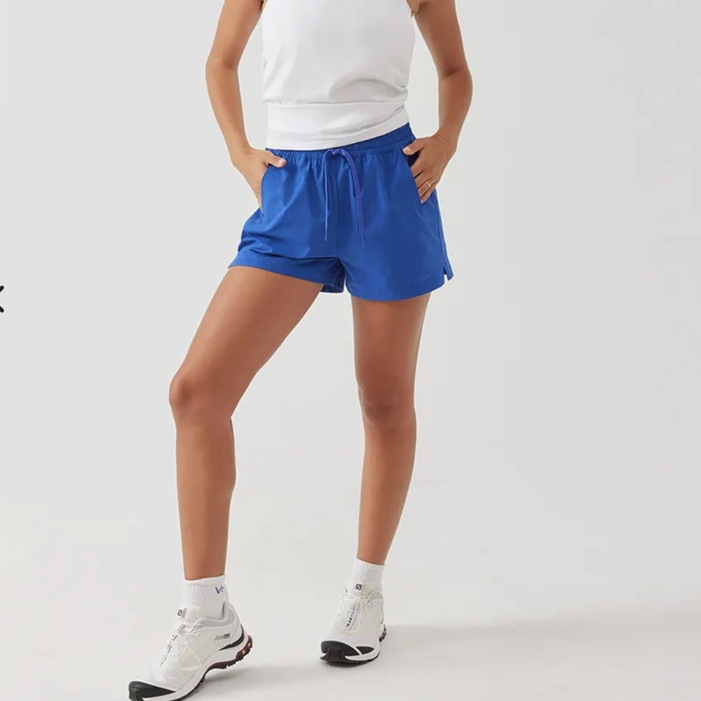 Outdoor voices doing things 2.5” shorts - new with tags